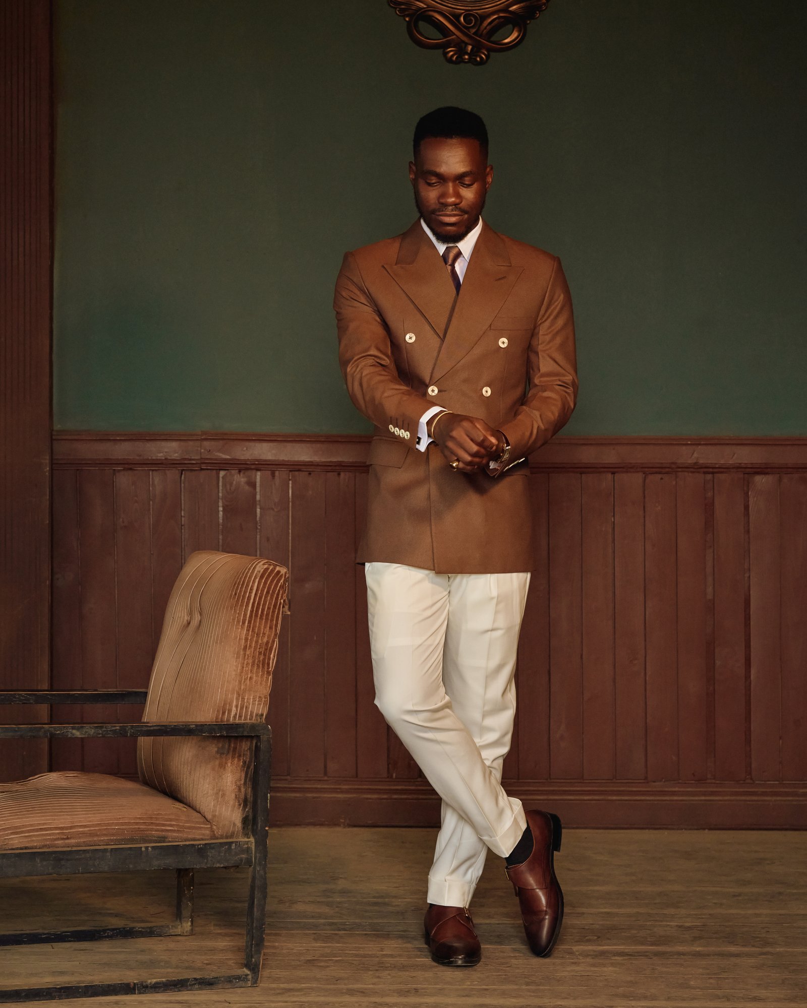 Brown Peak Lapel Double Breasted Suit